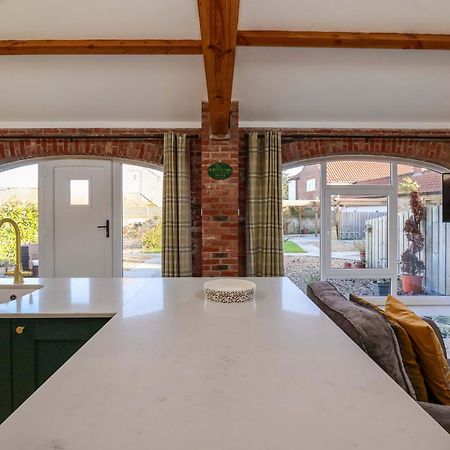 Plough Cottage Driffield Экстерьер фото